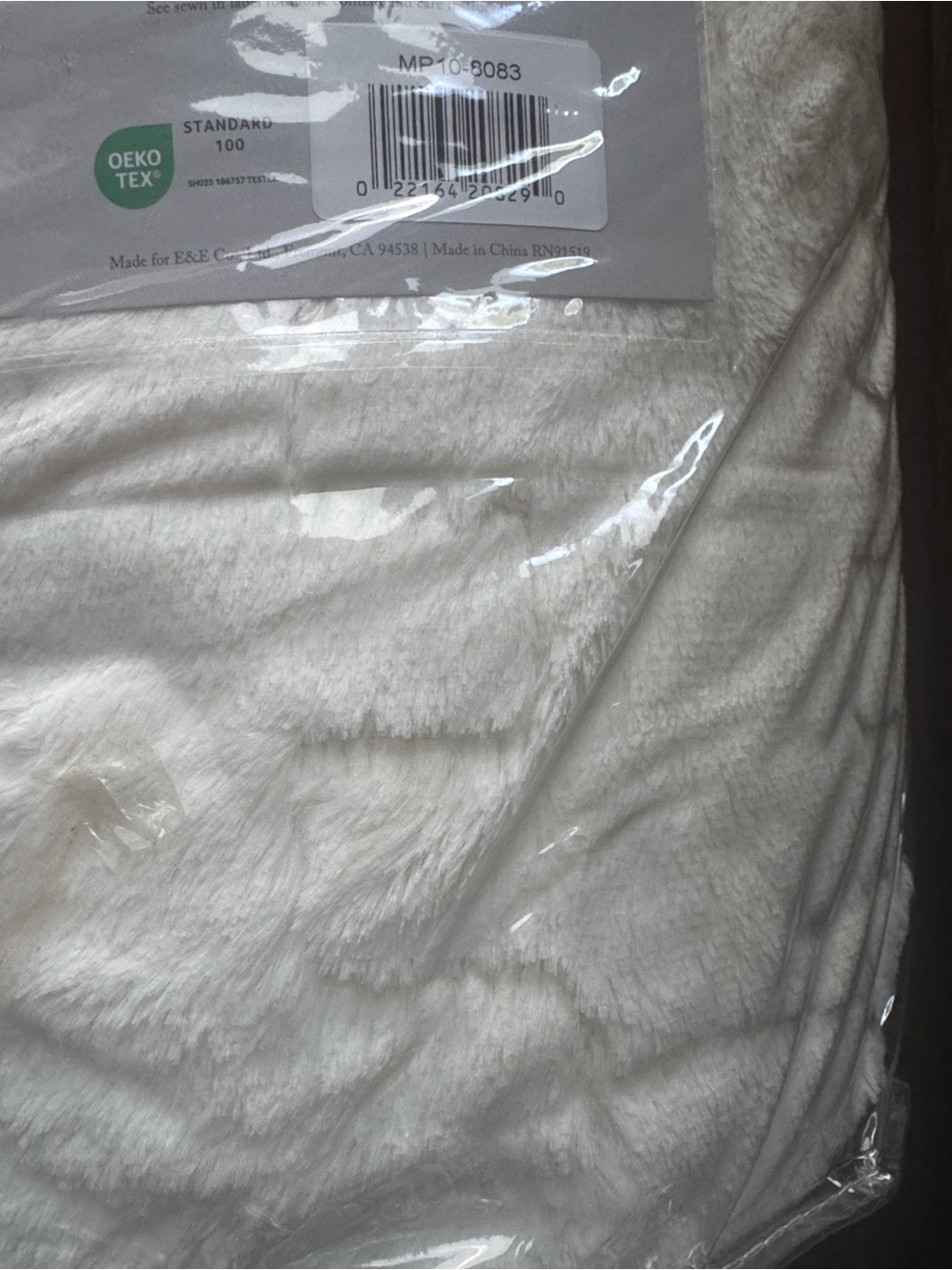 Madison Park Blair Runched Ivory Faux Fur Comforter Set includes 2 king shams - Picture 4 of 5